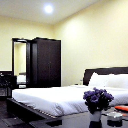 Hotel Suncity Palace Jharsuguda ภายนอก รูปภาพ