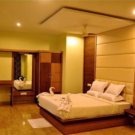 Hotel Suncity Palace Jharsuguda ภายนอก รูปภาพ