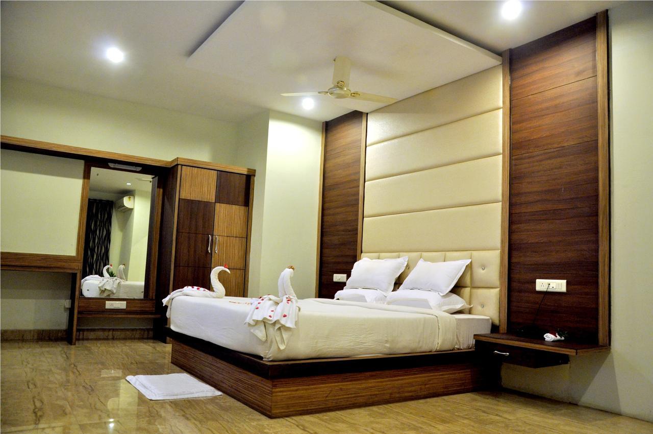 Hotel Suncity Palace Jharsuguda ภายนอก รูปภาพ
