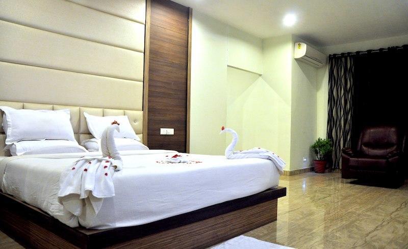 Hotel Suncity Palace Jharsuguda ภายนอก รูปภาพ